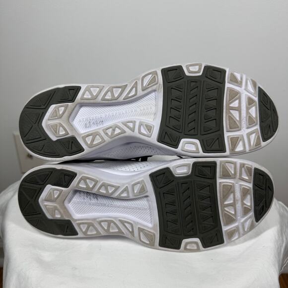 APL Techloom Tracer Sneaker Women 10.5 White Green Running Walking Comfort - Picture 9 of 10